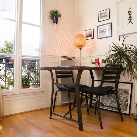 Superb Bright Apt Near Montmartre *