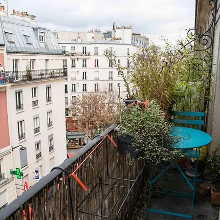 Superb Bright Apt Near Montmartre Paris